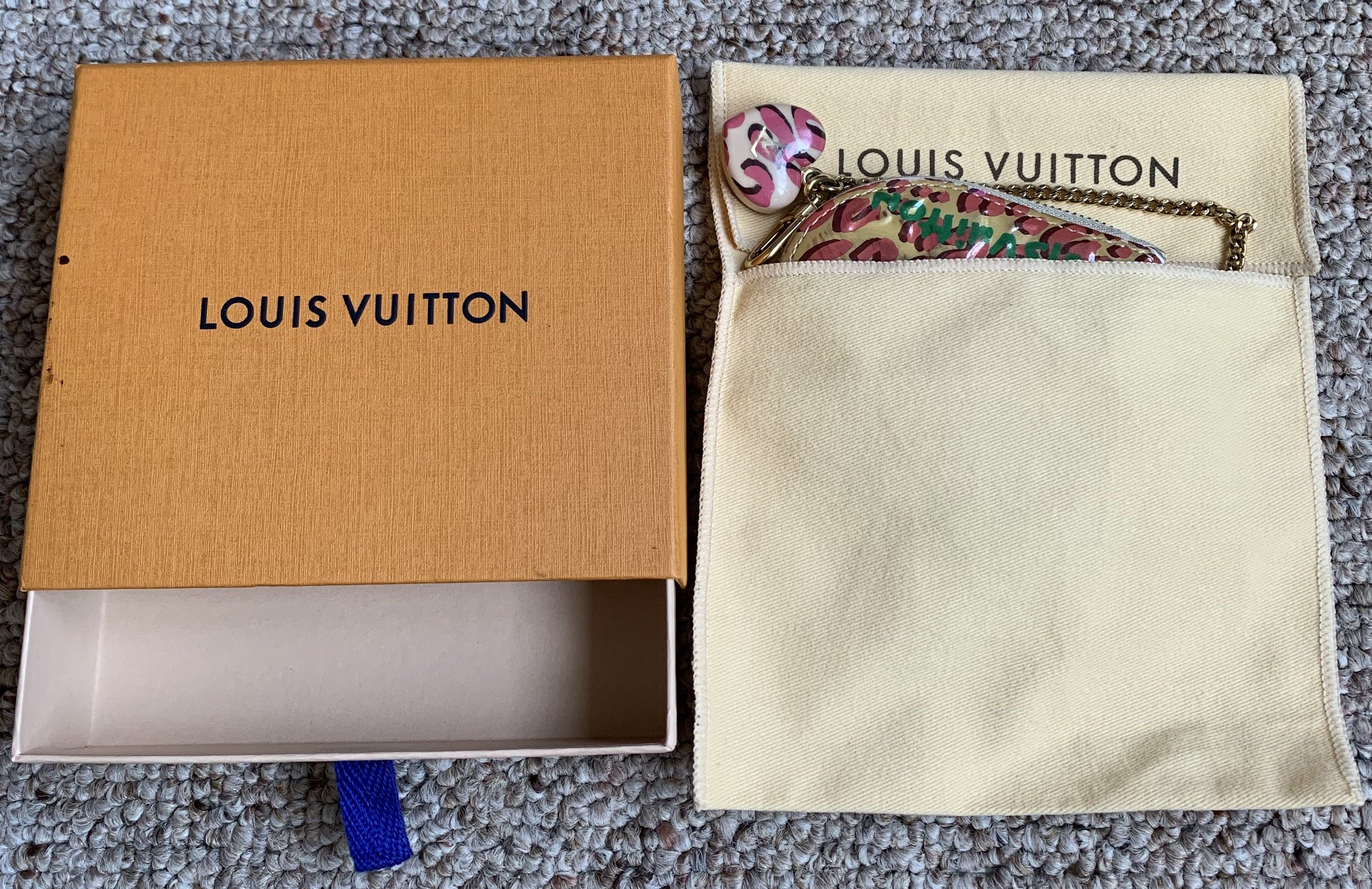 Louis Vuitton S/S 2008 Vuitton x Sprouse Leopard Monogram Heart Pouch Size ONE SIZE - 14 Thumbnail