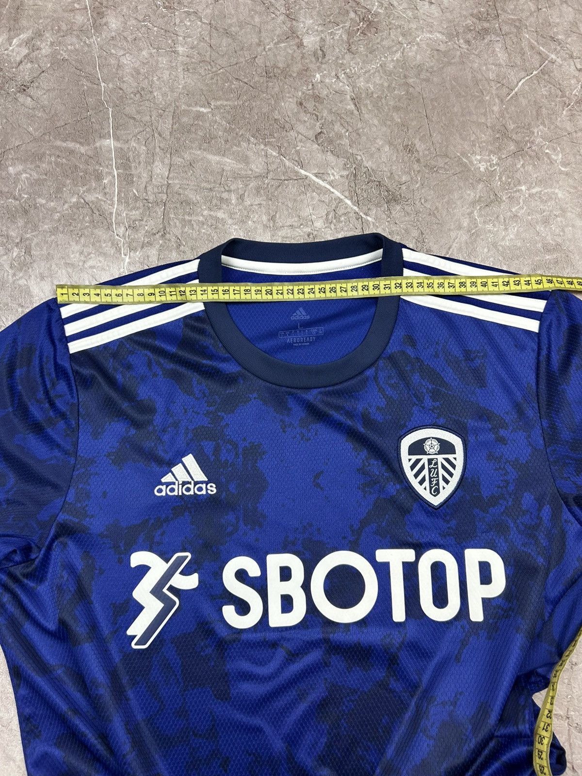 Adidas LEEDS UNITED 2021 2022 AWAY SHIRT JERSEY ADIDAS H57060 Size US L / EU 52-54 / 3 - 14 Thumbnail