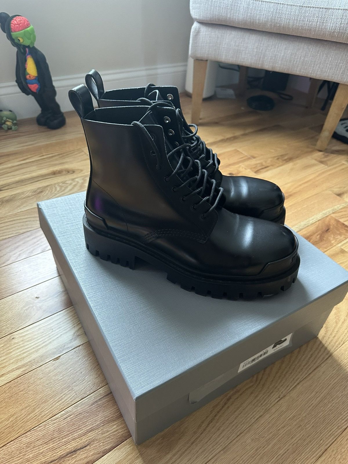 靴 BALENCIAGA Hummer 41 New: Lace-Up Hummer Boot with charms from Balenciaga Fall25
