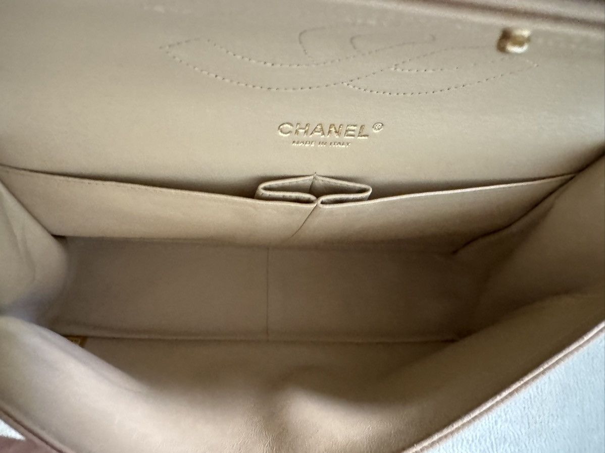 Chanel Chanel Caviar Quilted Jumbo Double Flap Beige Clair Size ONE SIZE - 8 Thumbnail