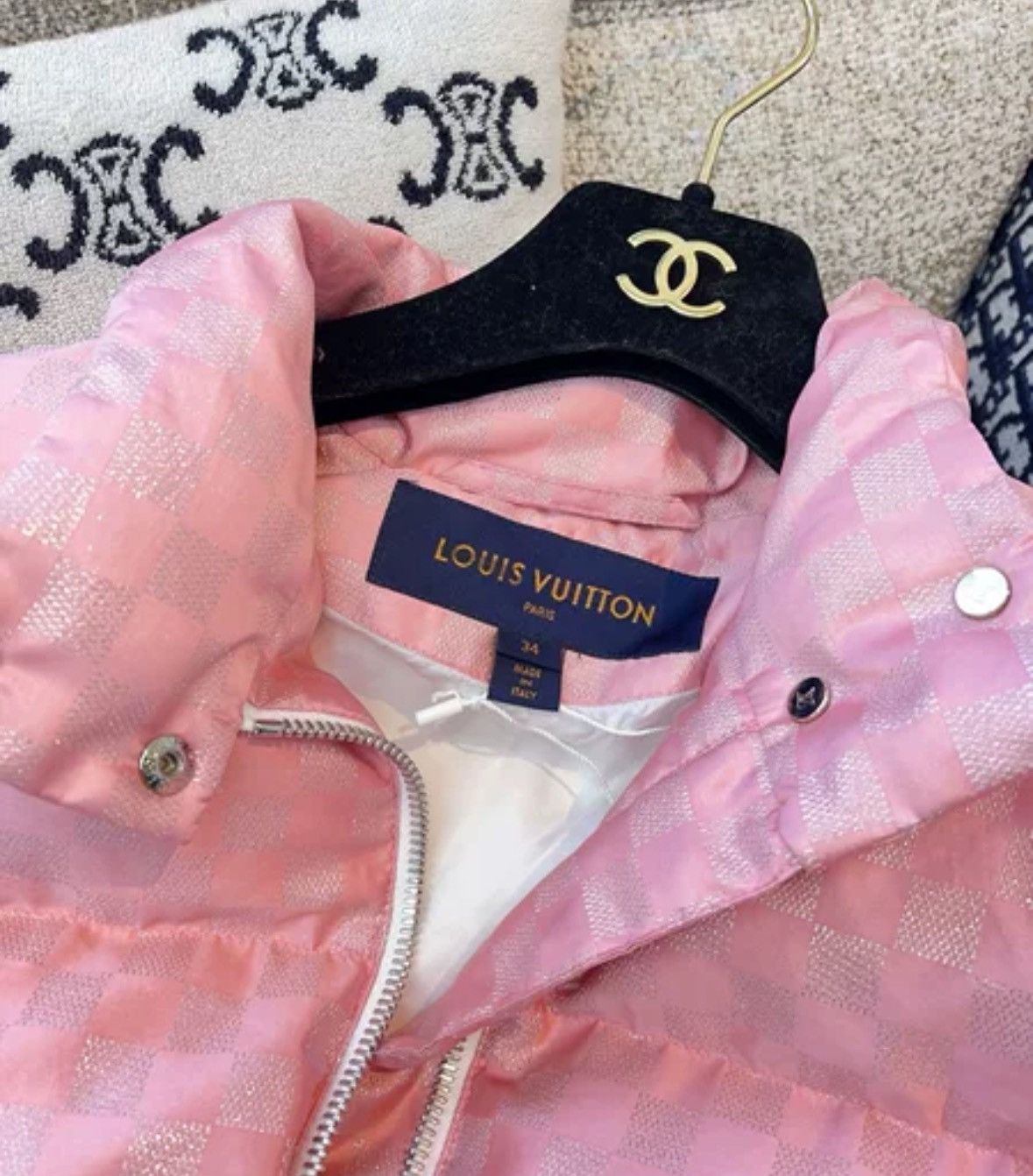 Louis Vuitton Louis Vuitton Pink Sparkling Silver Checkered Down Jacket Size XS / US 0-2 / IT 36-38 - 4 Thumbnail