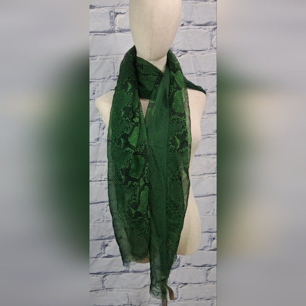 Burberry Burberry Women's Scarf Green Reptile Snakeskin 100% Silk It Size ONE SIZE - 9 Thumbnail