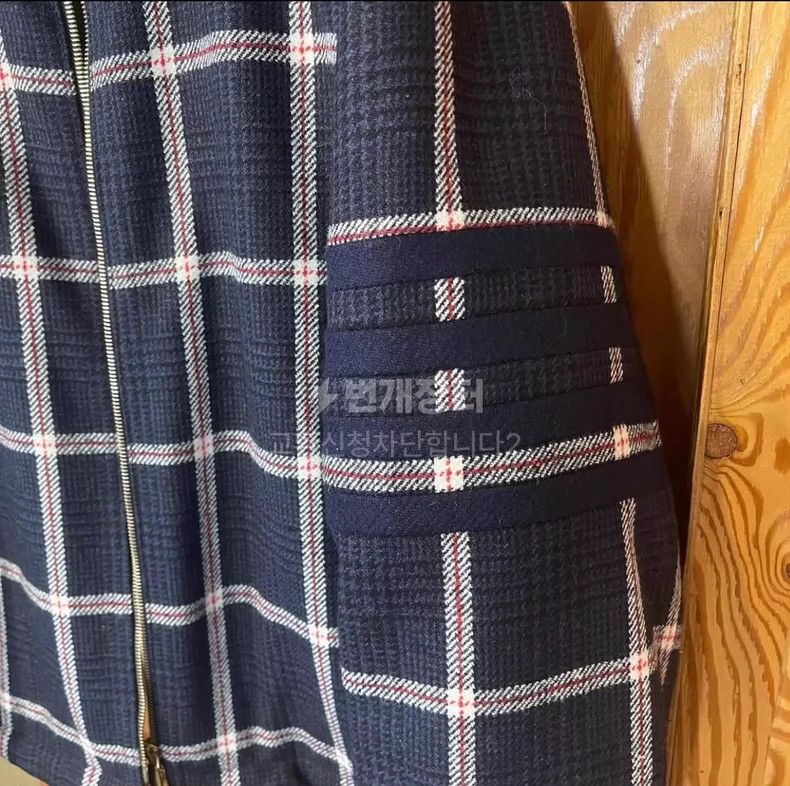 Thom Browne Thom Browne A one-piece coat Size US XL / EU 56 / 4 - 7 Thumbnail