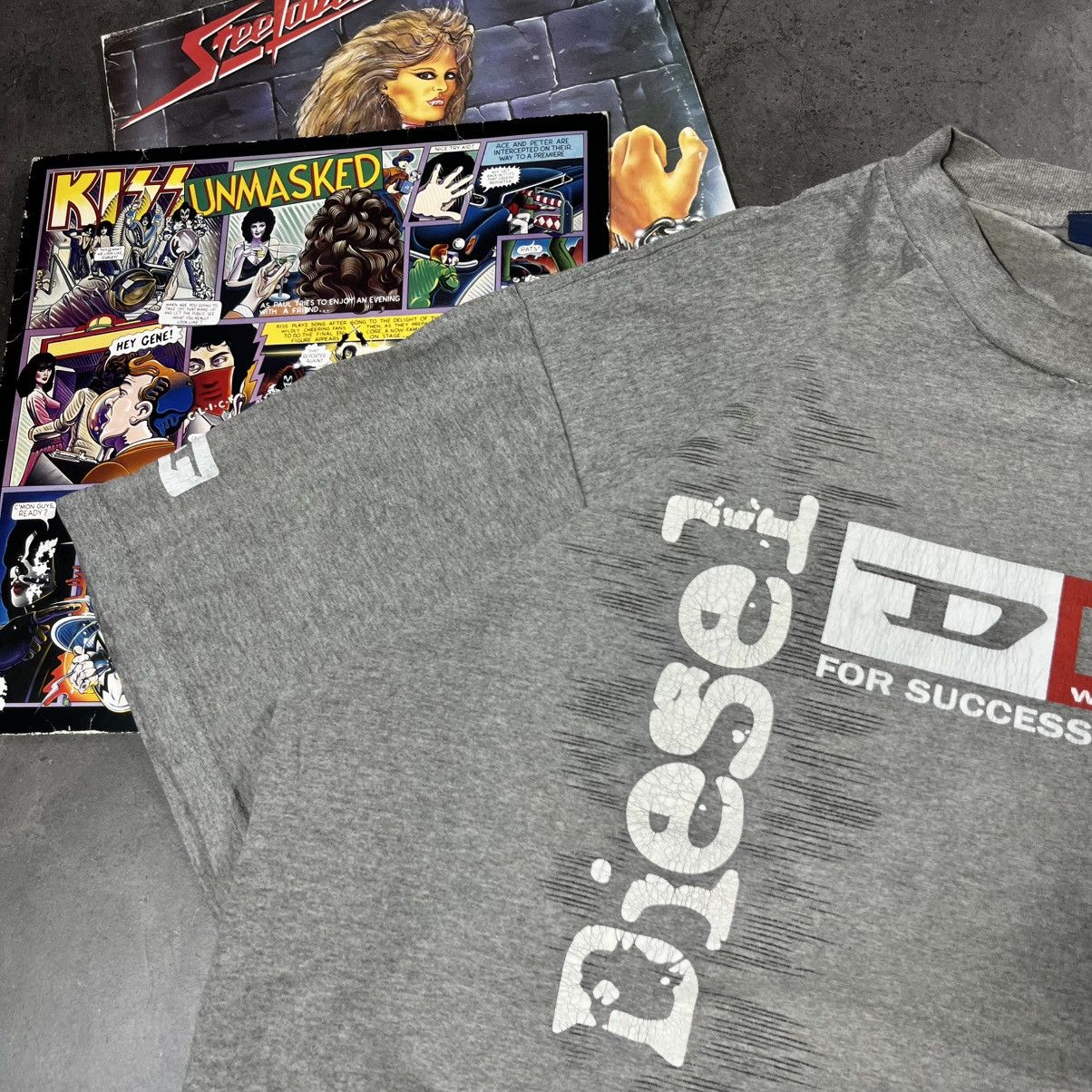 Diesel Vintage 90s Diesel Spellout Big Logo Tshirt Tee Avant Garde Size US XL / EU 56 / 4 - 4 Thumbnail
