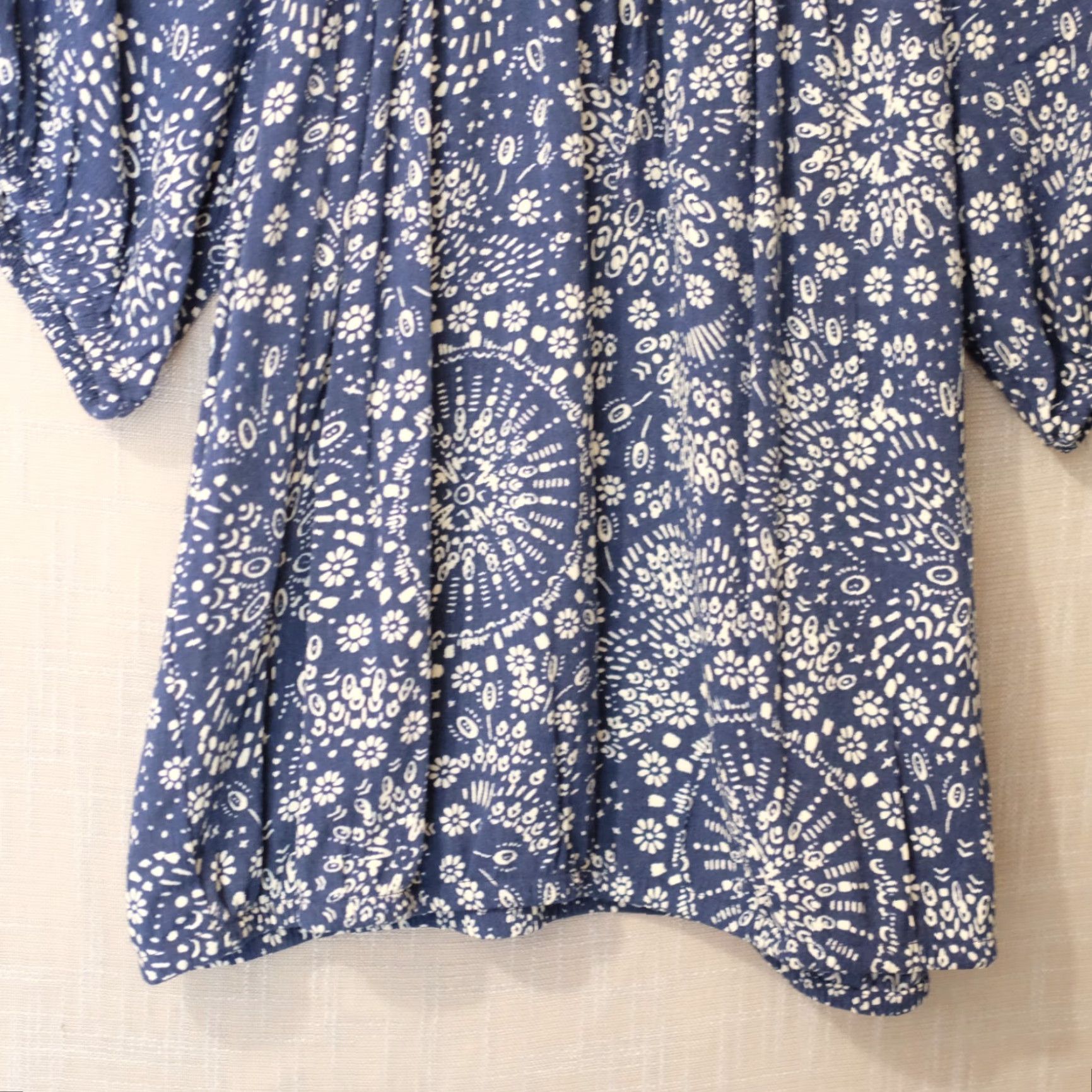 Torrid Nwot! Torrid Navy/White Floral Tunic Blouse Stretch Lightweight Womens 0 #H99-81 Size XS / US 0-2 / IT 36-38 - 4 Thumbnail