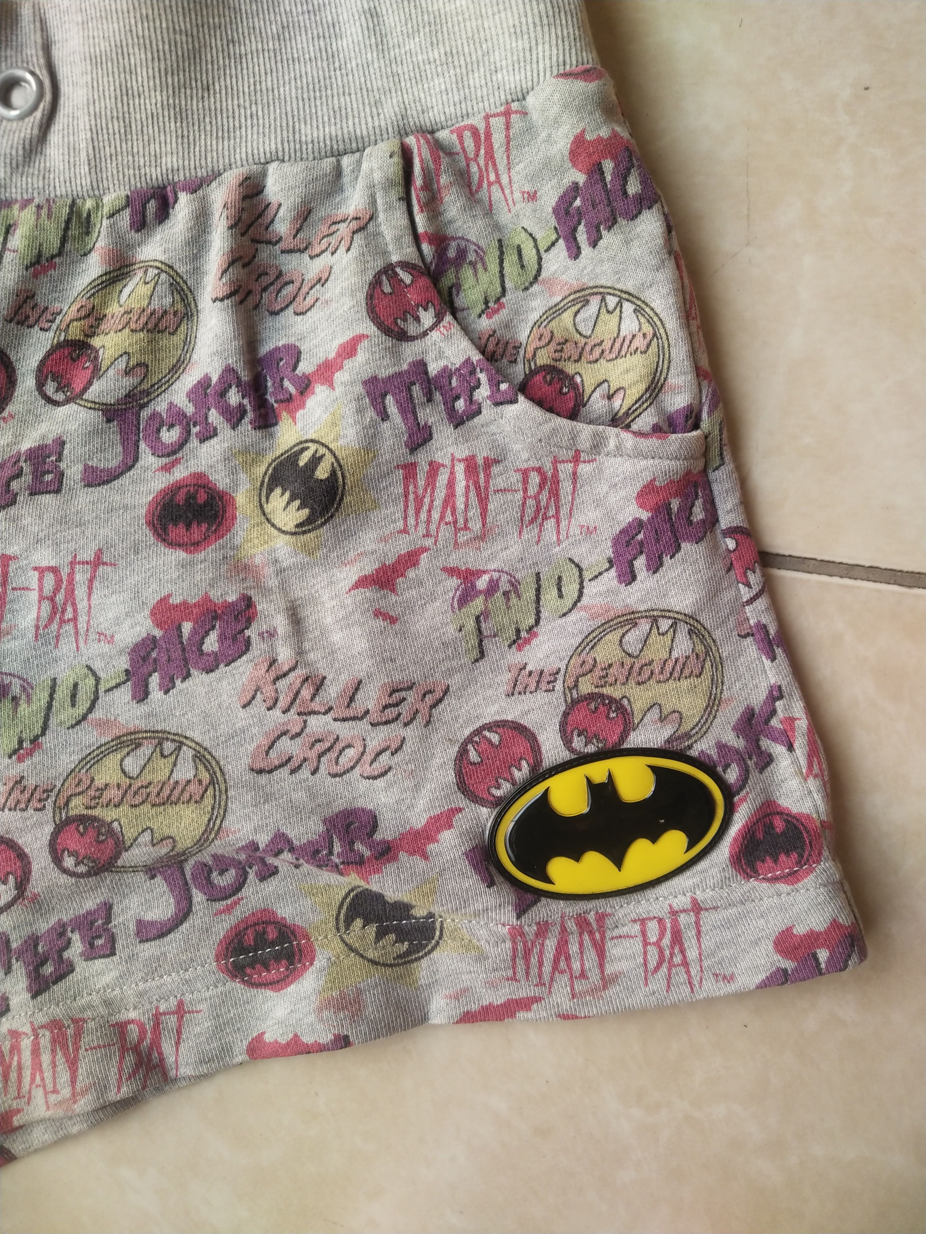 DC Comics Vintage Batman DC Comics All-Over Print Shorts Japan Size 26" / US 2 / IT 38 - 4 Thumbnail