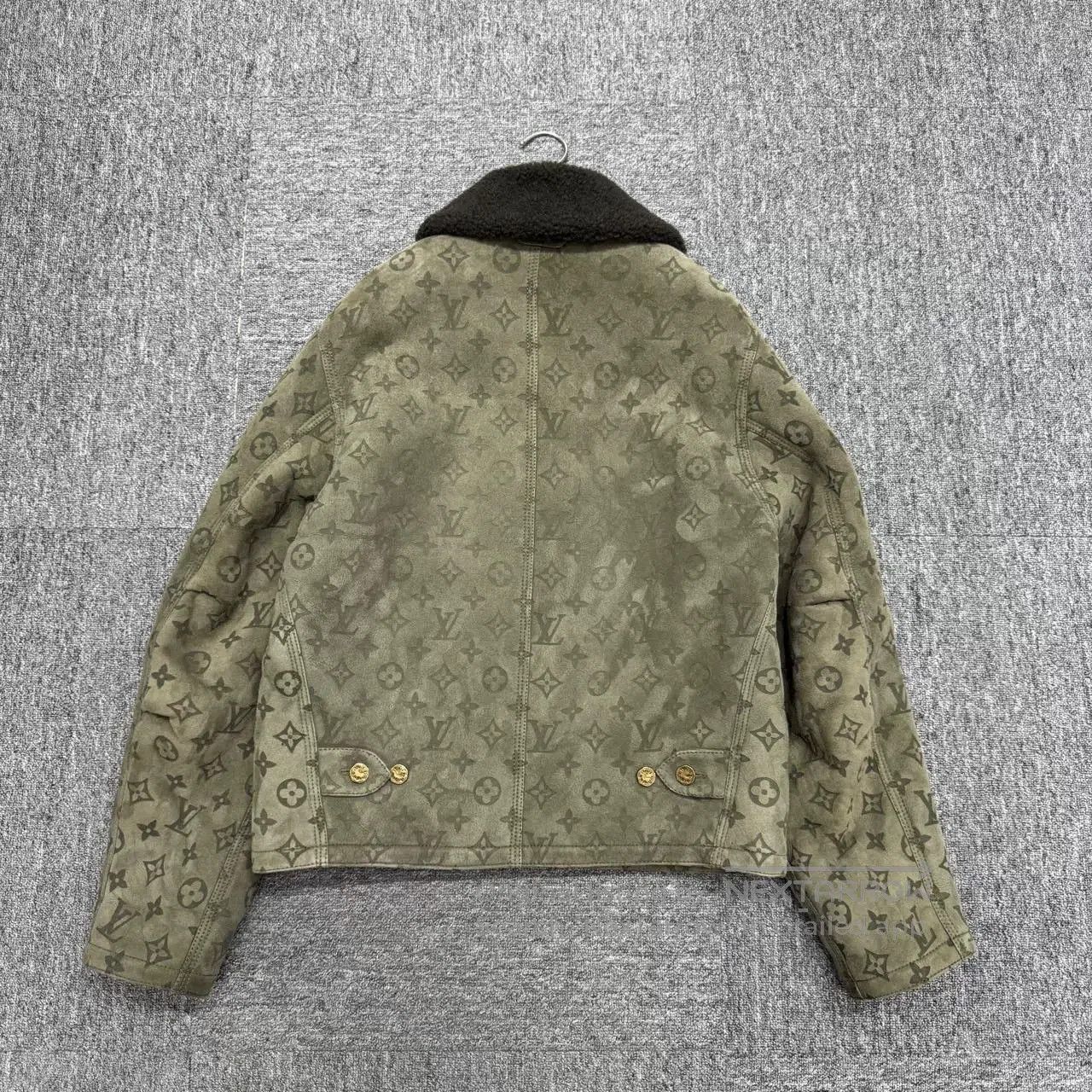 Louis Vuitton louis vuitton faux fur jacket in green. Size US M / EU 48-50 / 2 - 2 Thumbnail