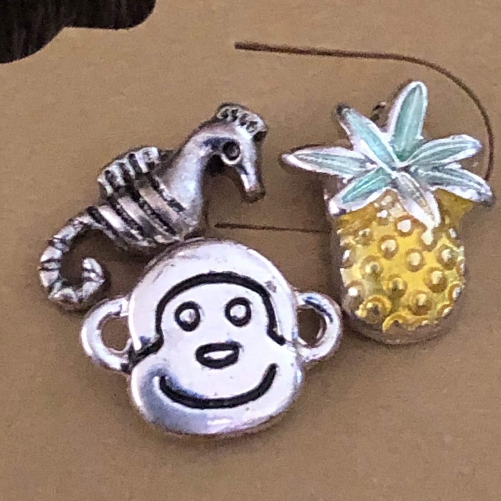Vintage Vintage set of 3 tropical theme pierced earrings Size ONE SIZE - 3 Thumbnail