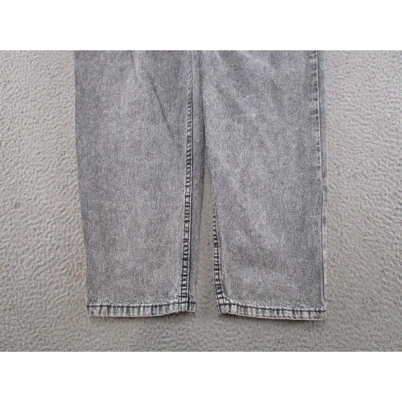 Levi's VINTAGE Levi's SILVERTAB Jeans Baggy Taper High Waist Pleated 30x33 Denim Black 80s Men Jeans 5-Pocket Mens Size US 30 / EU 46 - 2 Thumbnail