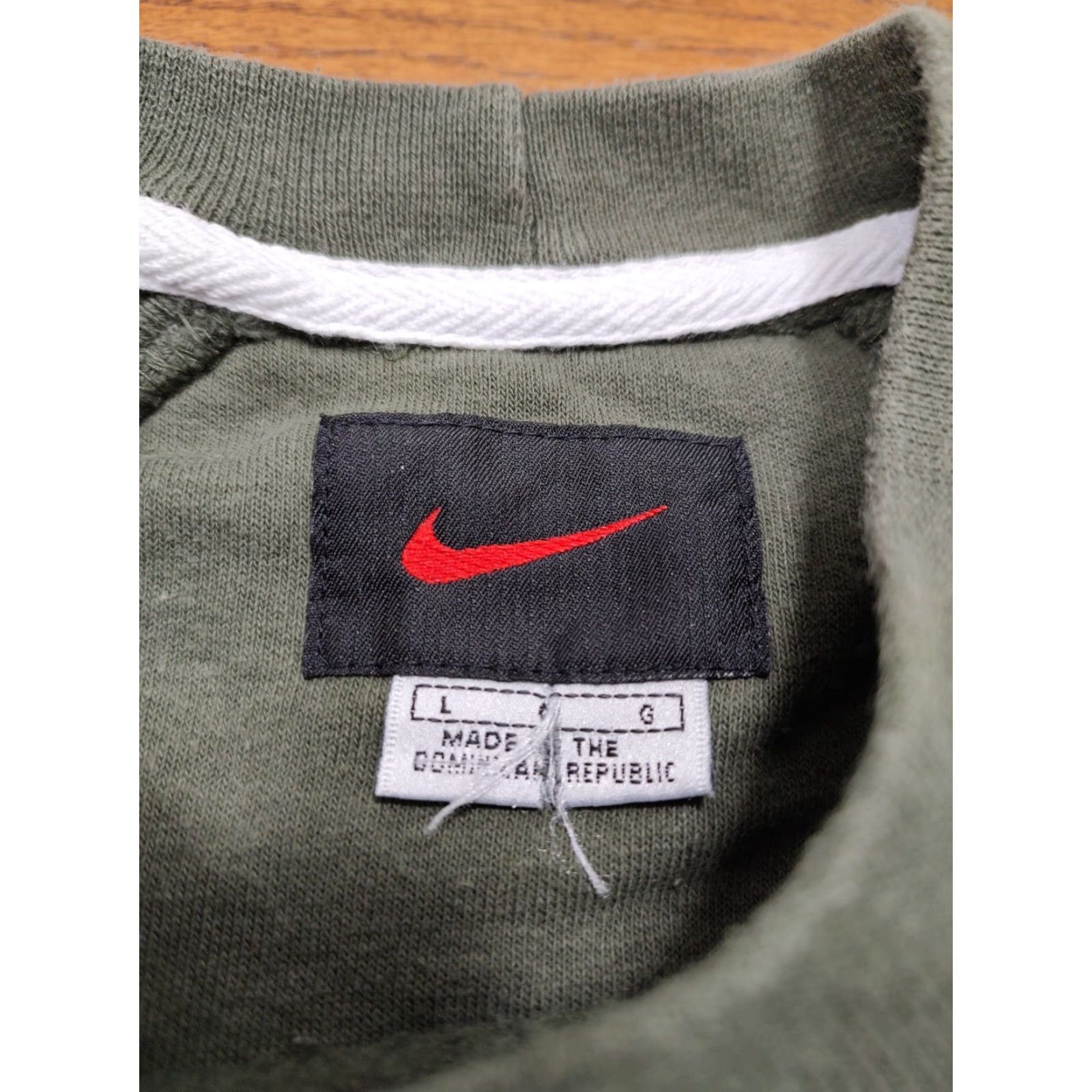 Nike VINTAGE Nike Crewneck Sweatshirt Embroidered Logo Mens Large Green 90s Sports USA Shirt Sweatshirt Pullover Size US L / EU 52-54 / 3 - 4 Thumbnail