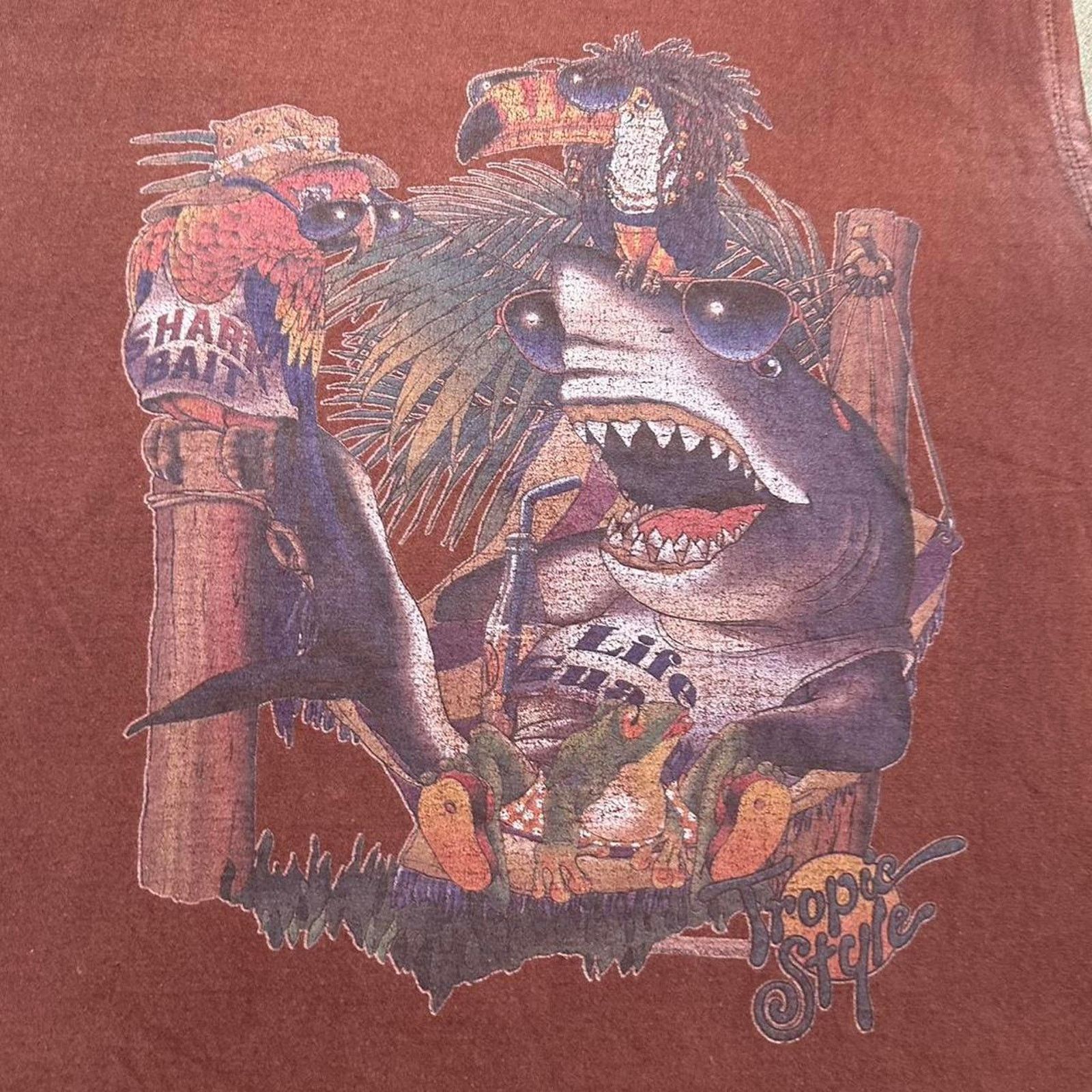 Hanes Vintage 90s Tropical Style Shark Surf Tank Top Print Animal Size US XL / EU 56 / 4 - 2 Thumbnail