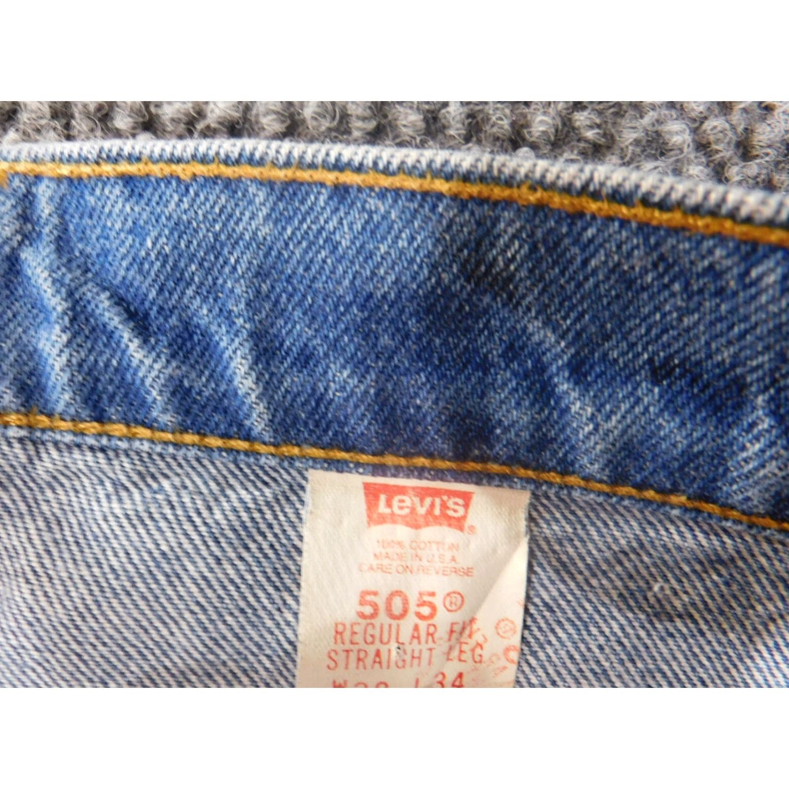 Levi's VINTAGE Levi's 505 Jeans Mens 36x29 Blue Straight Regular Made in USA Red tag Size US 36 / EU 52 - 2 Thumbnail