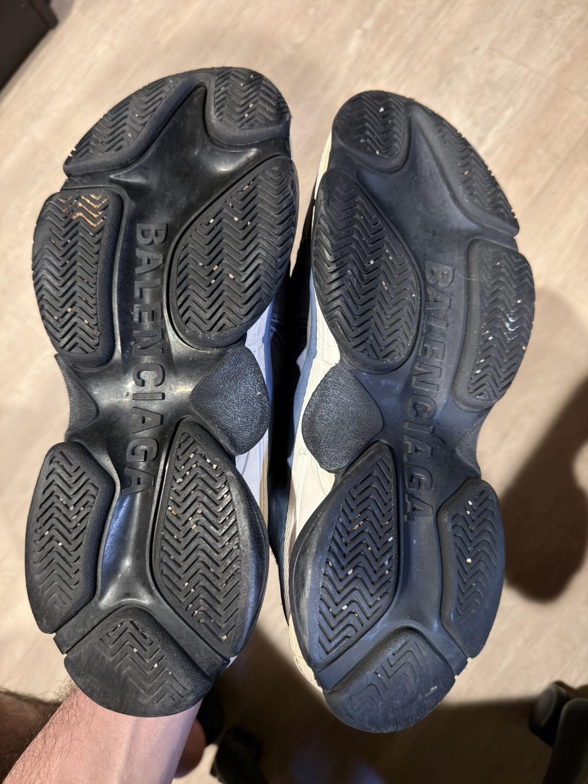 Balenciaga Balenciaga Triple S OG Navy Blue Size US 8 / EU 41 - 7 Thumbnail