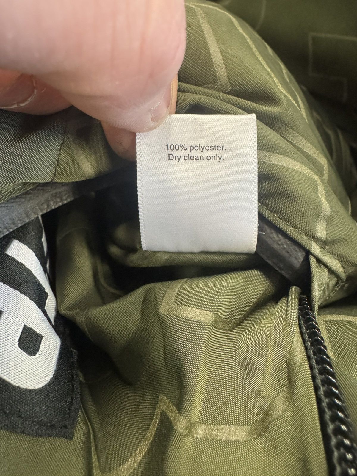 Fuck The Population FTP Reversible Puffer Size US L / EU 52-54 / 3 - 6 Thumbnail