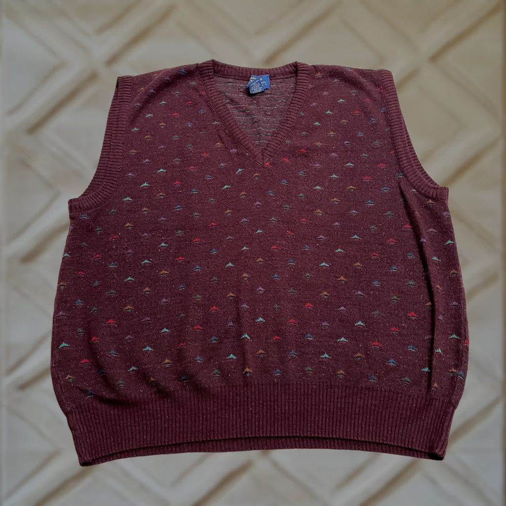 Vintage VINTAGE Cambridge Mervvns Italian Wool Vest Pullover Sweater Mens Large Red Size US L / EU 52-54 / 3 - 1 Thumbnail