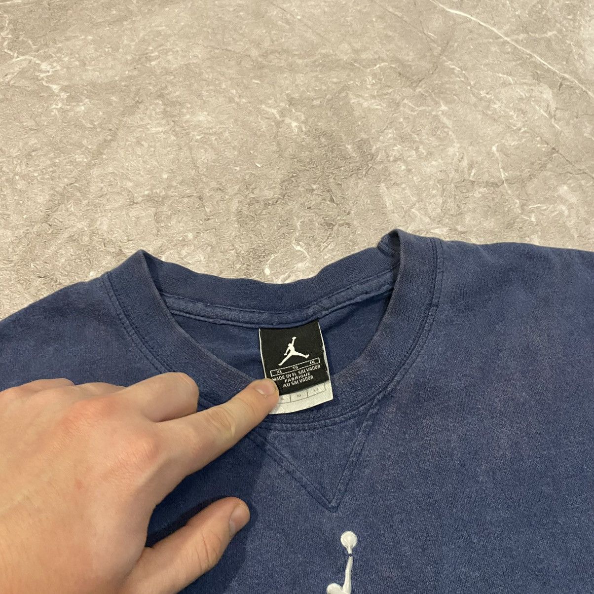 Jordan Brand VINTAGE NIKE JORDAN CENTER LOGO TEE FADED 90S Size US XL / EU 56 / 4 - 9 Thumbnail