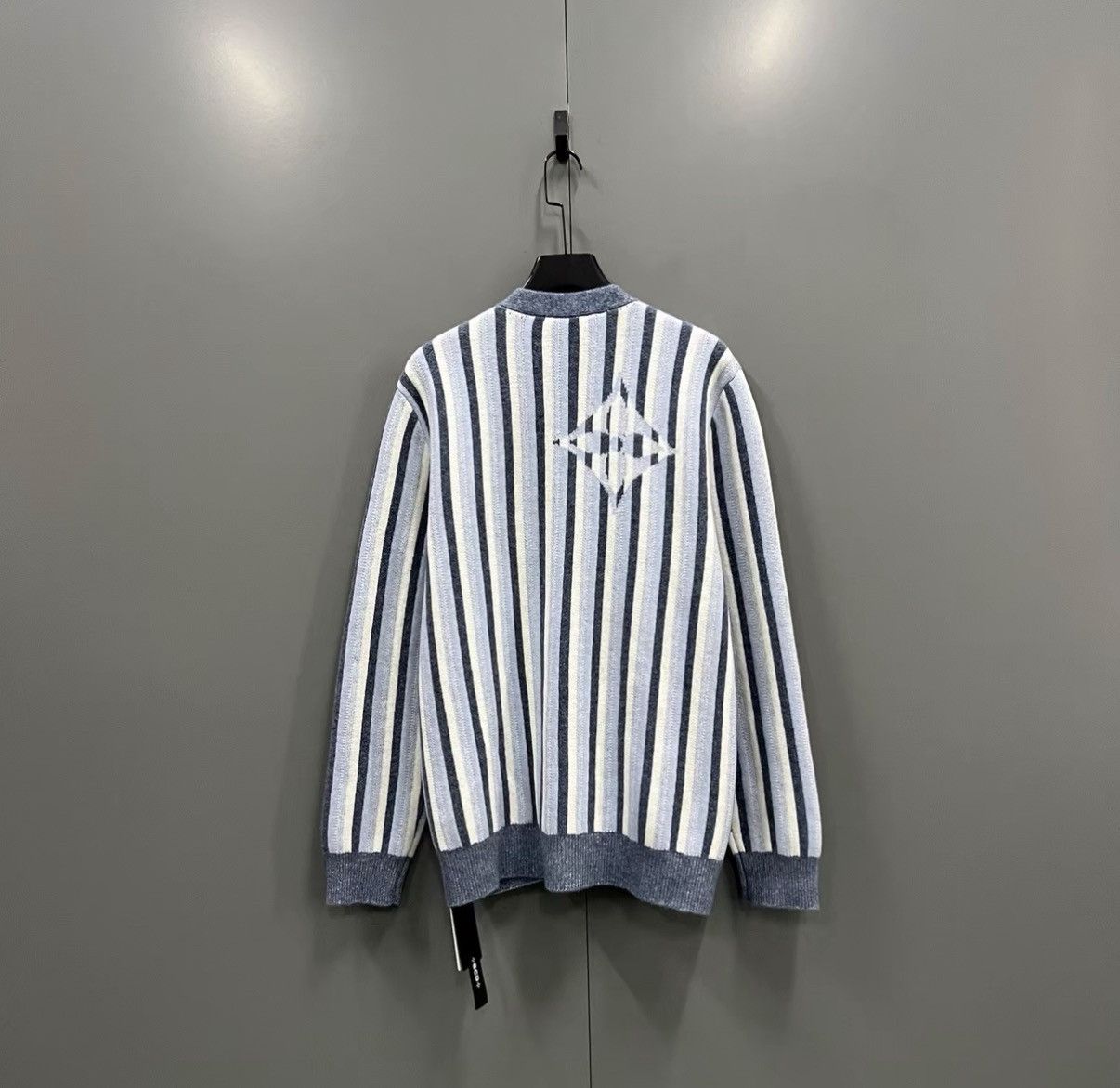 Louis Vuitton Louis Vuitton 26SS Striped Intarsia Logo Cardigan J41 Size XL / US 12-14 / IT 48-50 - 2 Thumbnail
