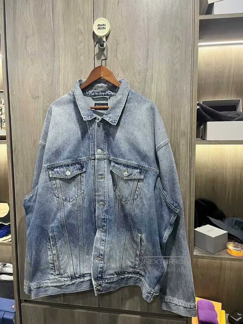 Balenciaga Balenciaga Back Tape Logo Printed Denim Jacket Size US XL / EU 56 / 4 - 3 Thumbnail