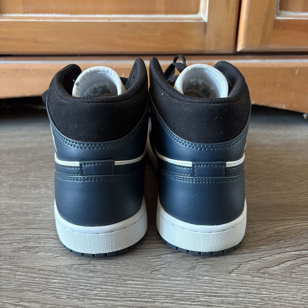 Jordan Brand Nike Jordan 1 Mid Armory Navy Sneakers Size US 10 / EU 43 - 5 Thumbnail
