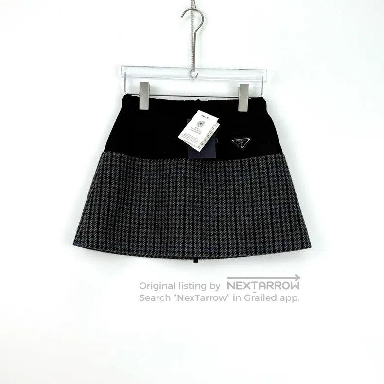 Prada Prada Dark gray checkered triangle stitching sheep wool sh Size 26" / US 2 / IT 38 - 3 Thumbnail