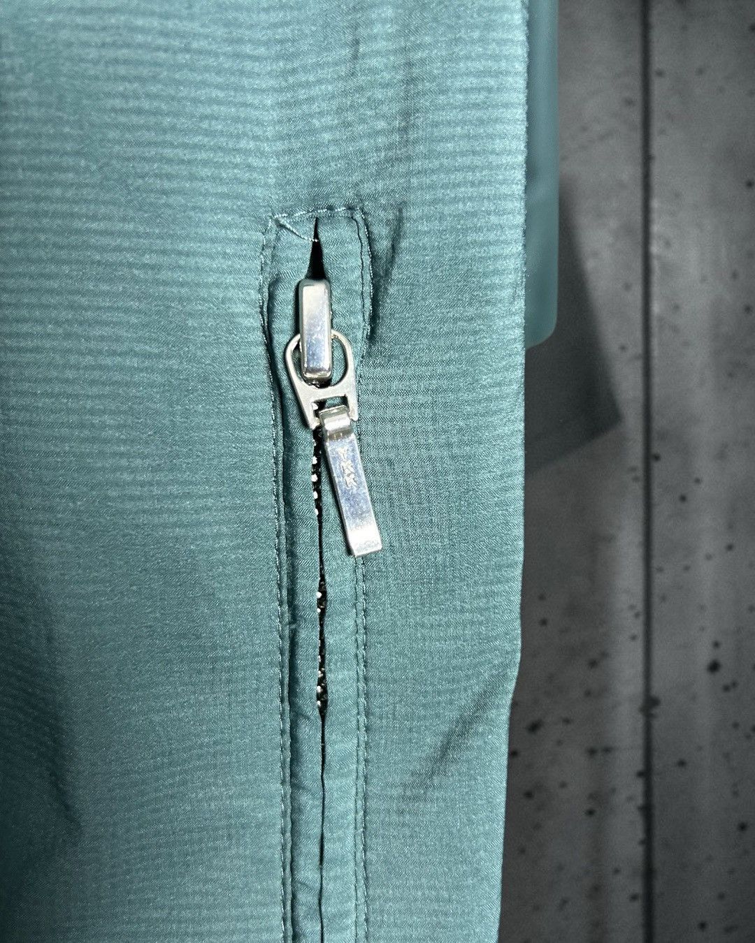 A.P.C. A.P.C. Rue Madame Paris Windbreaker / Anorak Size US XS / EU 42 / 0 - 4 Thumbnail