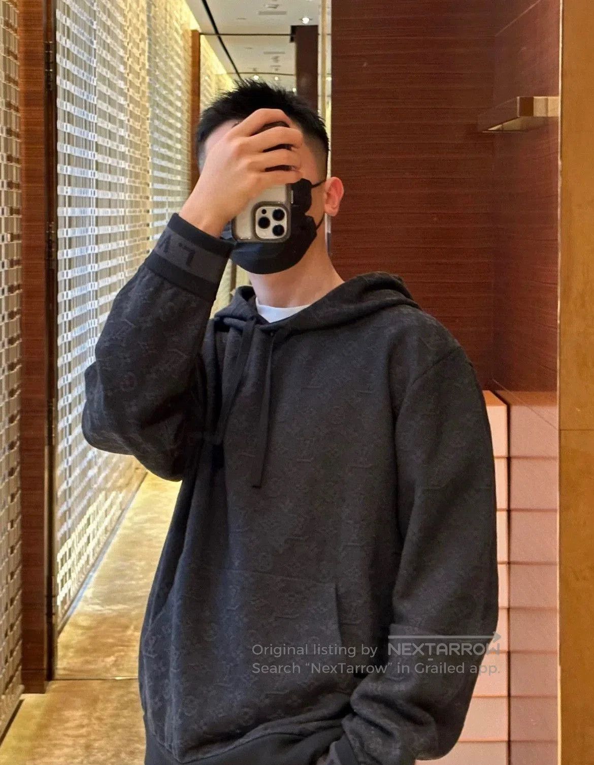 Louis Vuitton black logo print long sleeve hoodie. Size US M / EU 48-50 / 2 - 7 Thumbnail