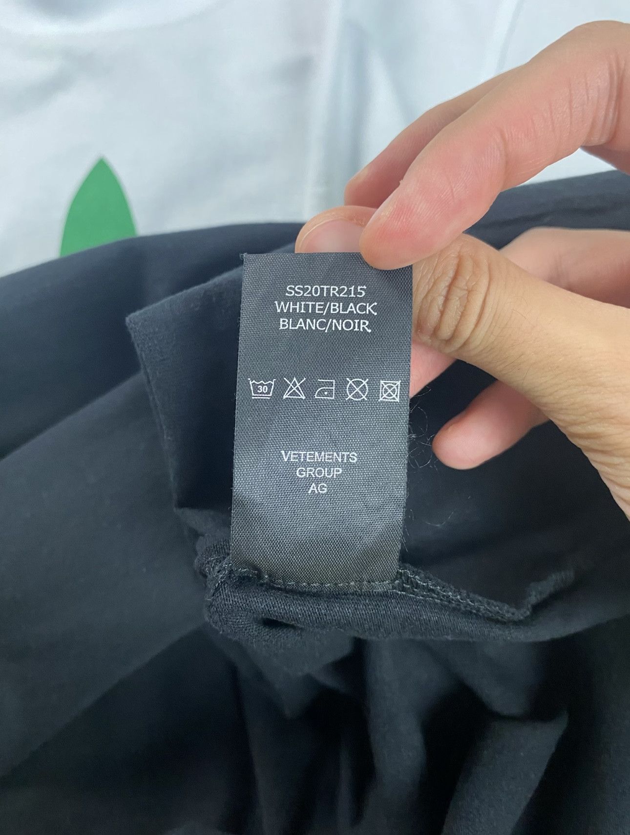 Vetements *RARE* Vetements Weed Drug Tshirt Sz.M Size US M / EU 48-50 / 2 - 8 Thumbnail
