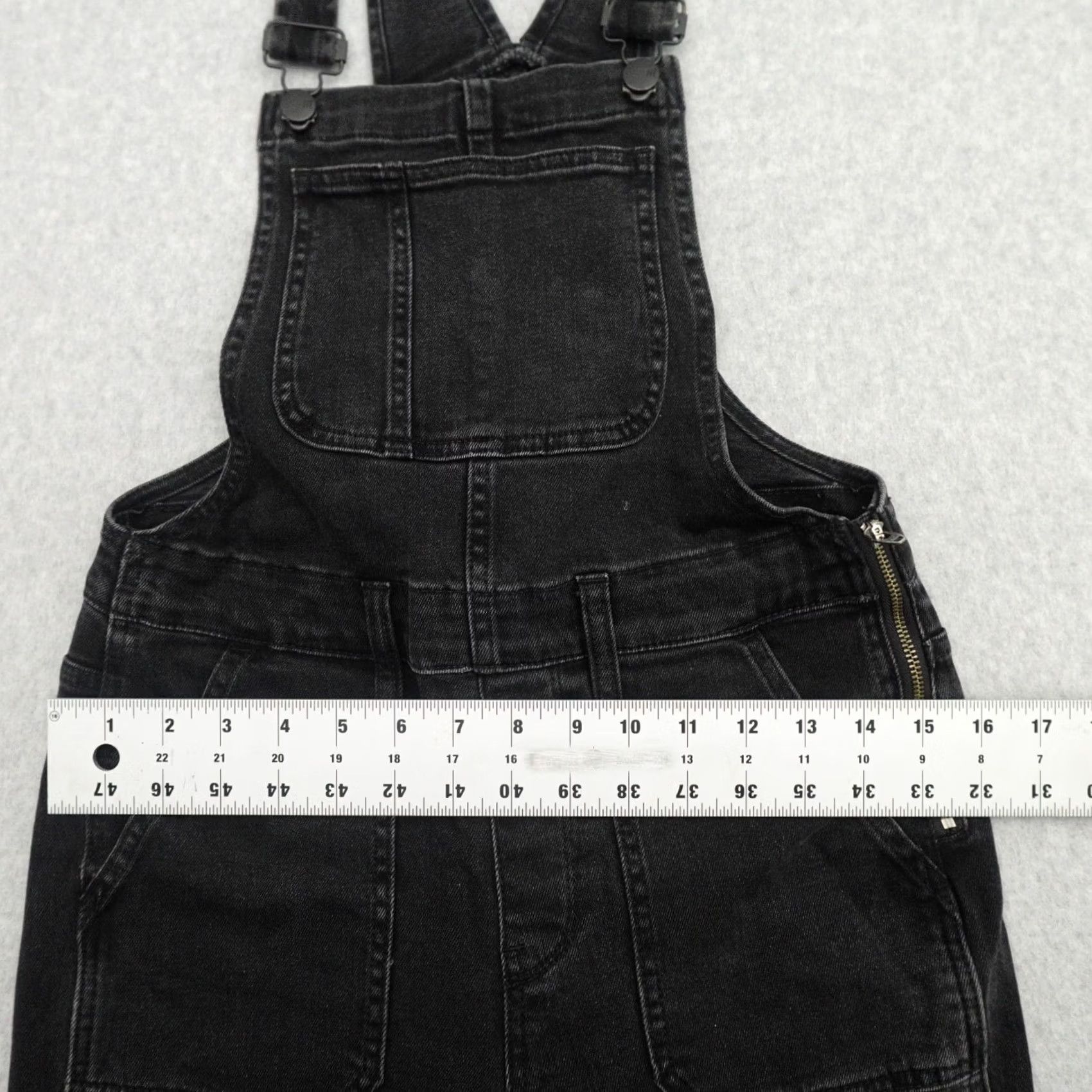Madewell Madewell Overalls Small Black Denim Bib Utility Work Wear Frayed Womens Size 28" / US 6 / IT 42 - 7 Thumbnail