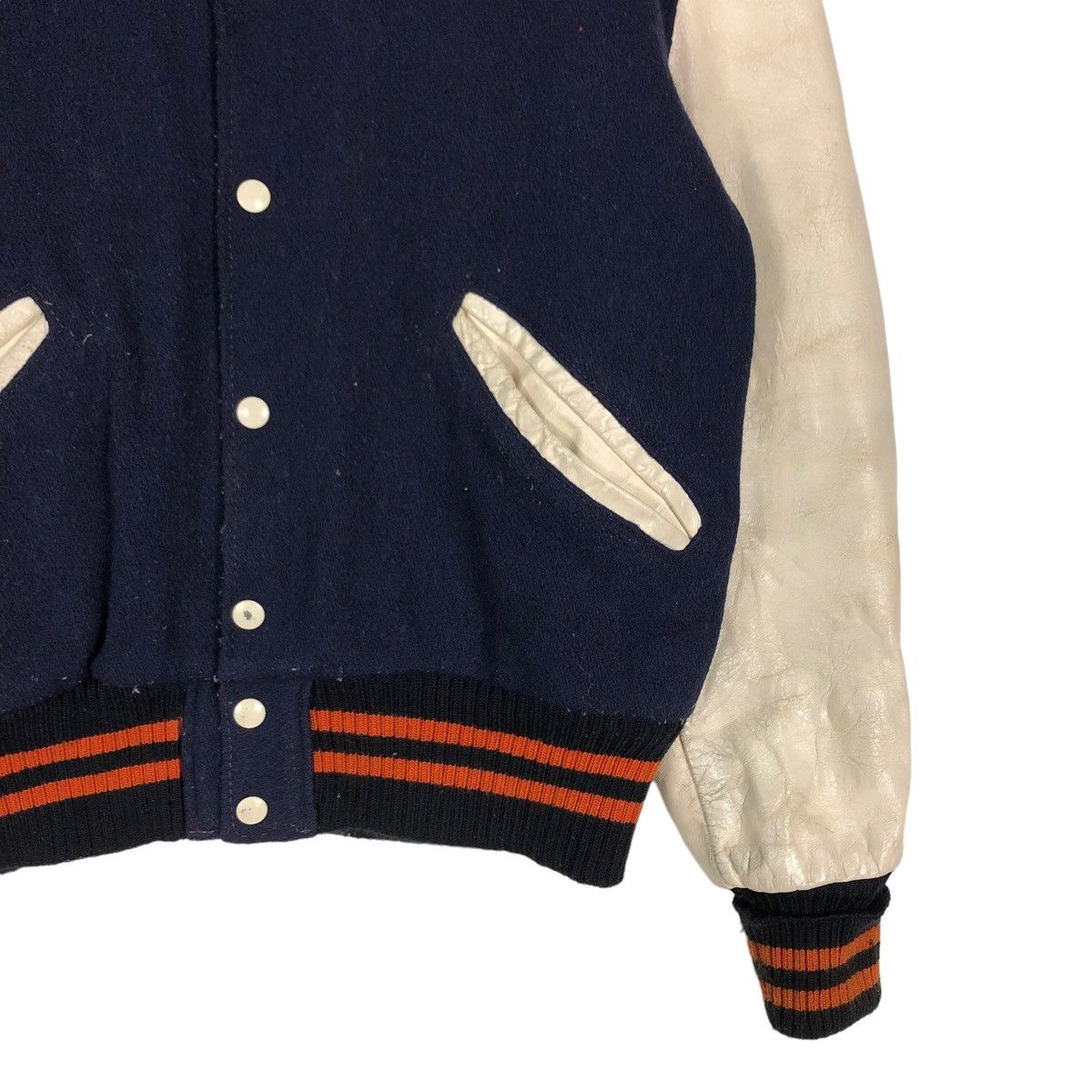 Toyo Enterprises 🔥VINTAGE LEATHER VARSITY JACKET DELONG USA CHICAGO BEARS Size US M / EU 48-50 / 2 - 7 Thumbnail