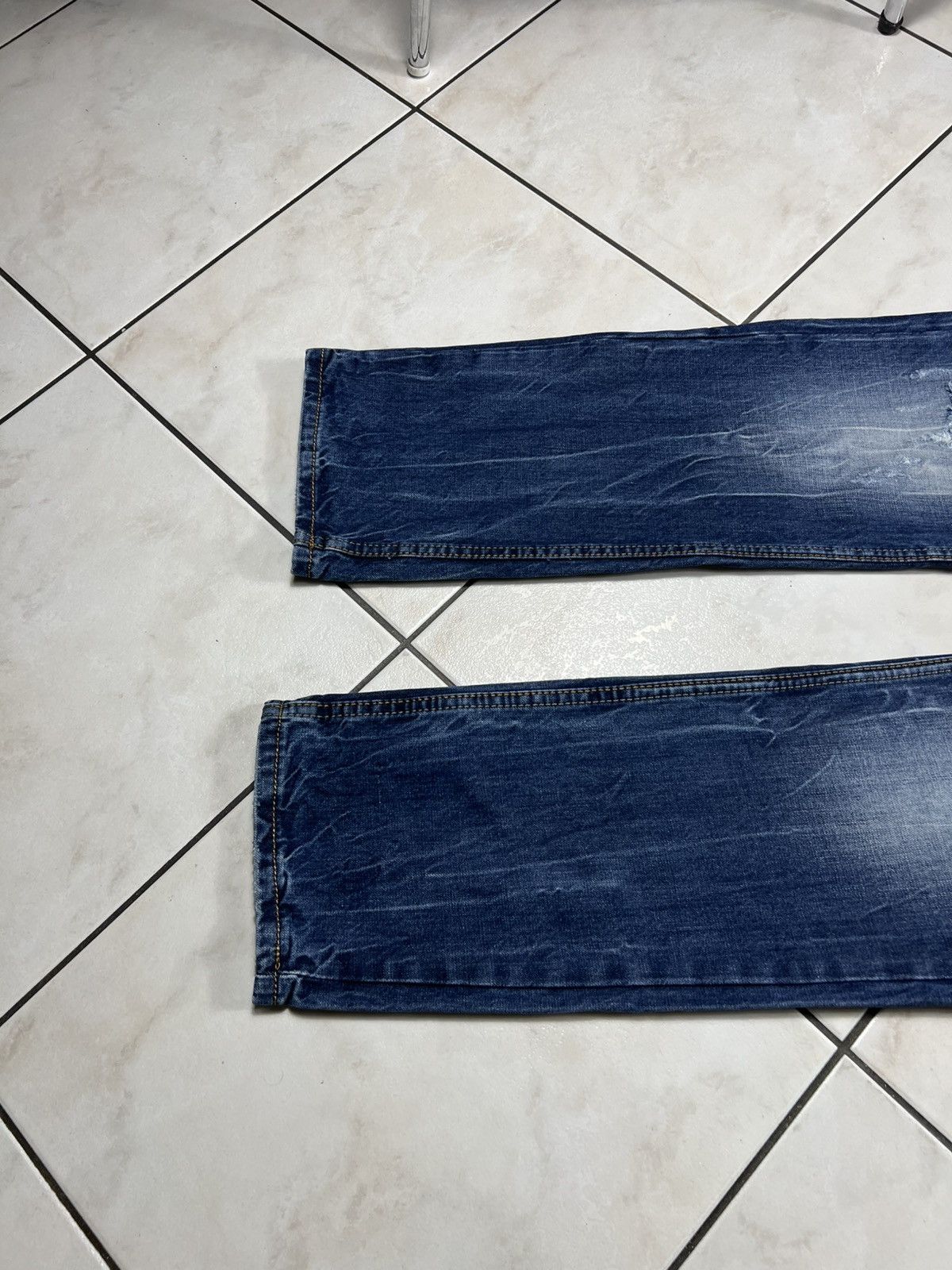 Dsquared2 Vintage 90s Dsquared2 distressed denim ripped jeans pants Size US 34 / EU 50 - 9 Thumbnail