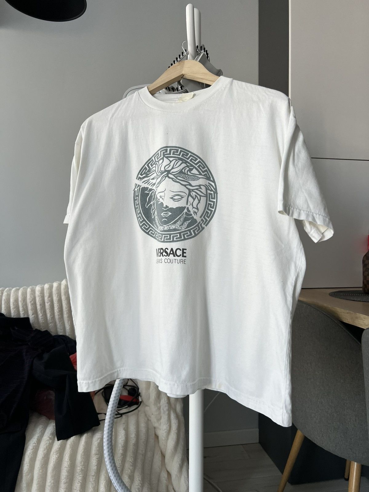 Versace Versace Jeans Couture T-shirt Logo Tee White Vintage Size US M / EU 48-50 / 2 - 10 Thumbnail