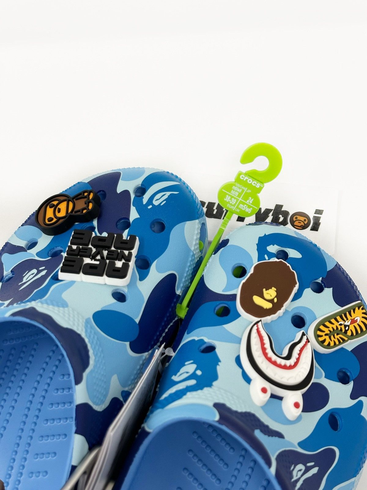 Bape × Crocs Crocs Classic Clog A Bathing Ape ABC Camo Blue Size US 6 / EU 39 - 8 Thumbnail