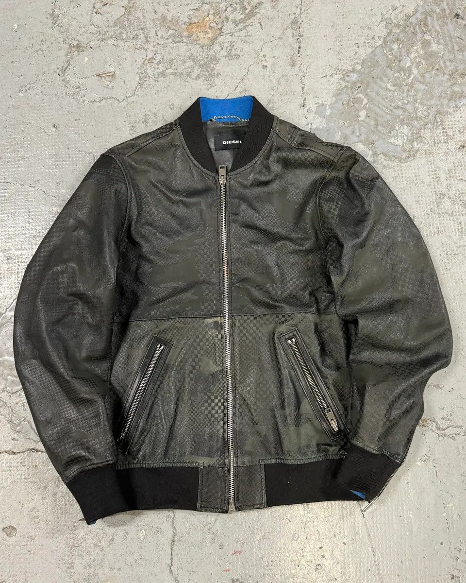 Diesel 2000s Diesel Camo Square Black Leather Bomber Jacket Size US S / EU 44-46 / 1 - 1 Thumbnail