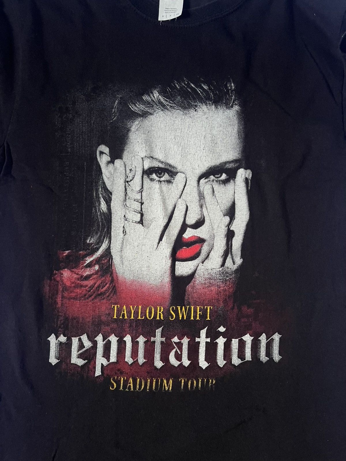 Taylor Swift Reputation tour shirt