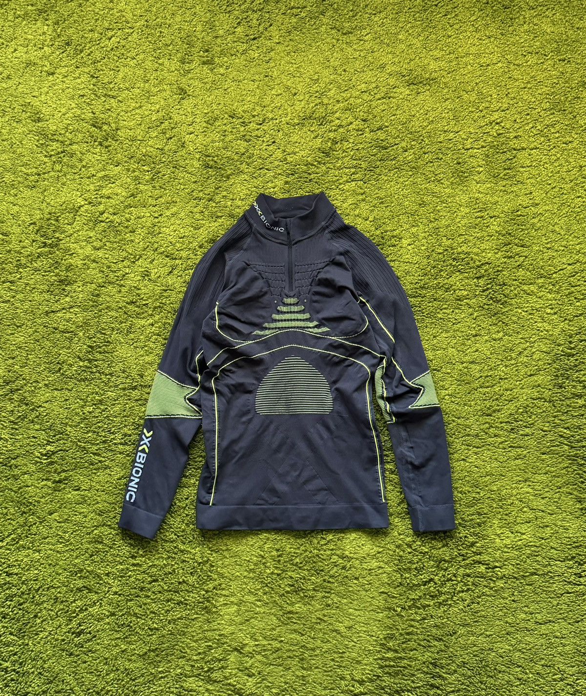 Designer X-Bionic gorpcore style longsleeve Size US L / EU 52-54 / 3 - 1 Thumbnail
