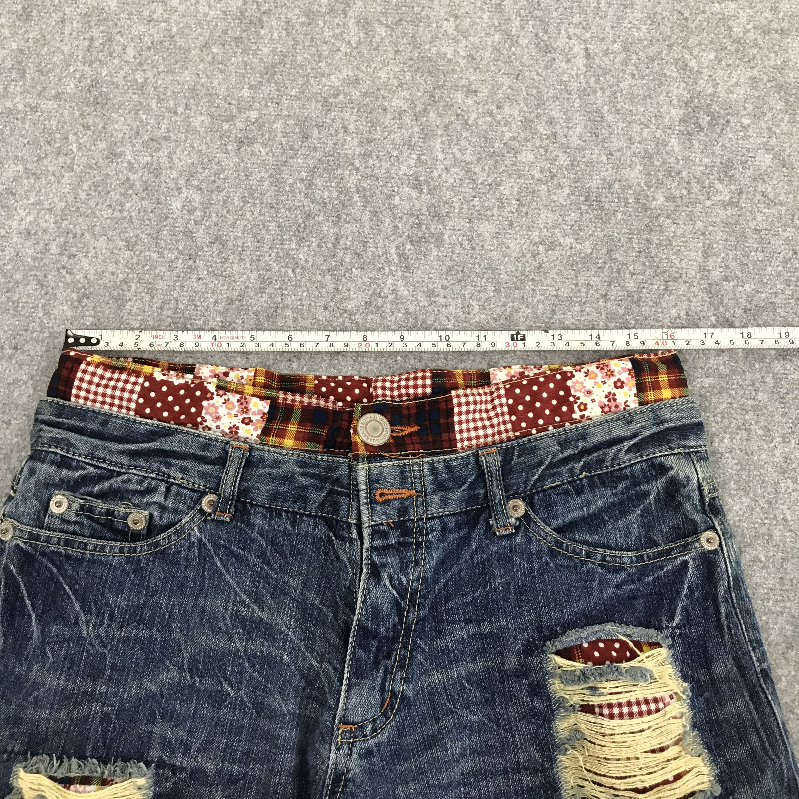 Japanese Brand JAPANESE BRAND DISTRESSED DENIM PATCHWORK JEANS Size US 30 / EU 46 - 8 Thumbnail