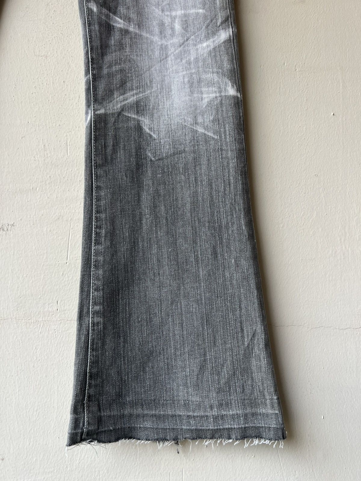 Tornado Mart Tornado Mart Distressed Fade Denim Flare Jeans Size US 31 - 14 Thumbnail
