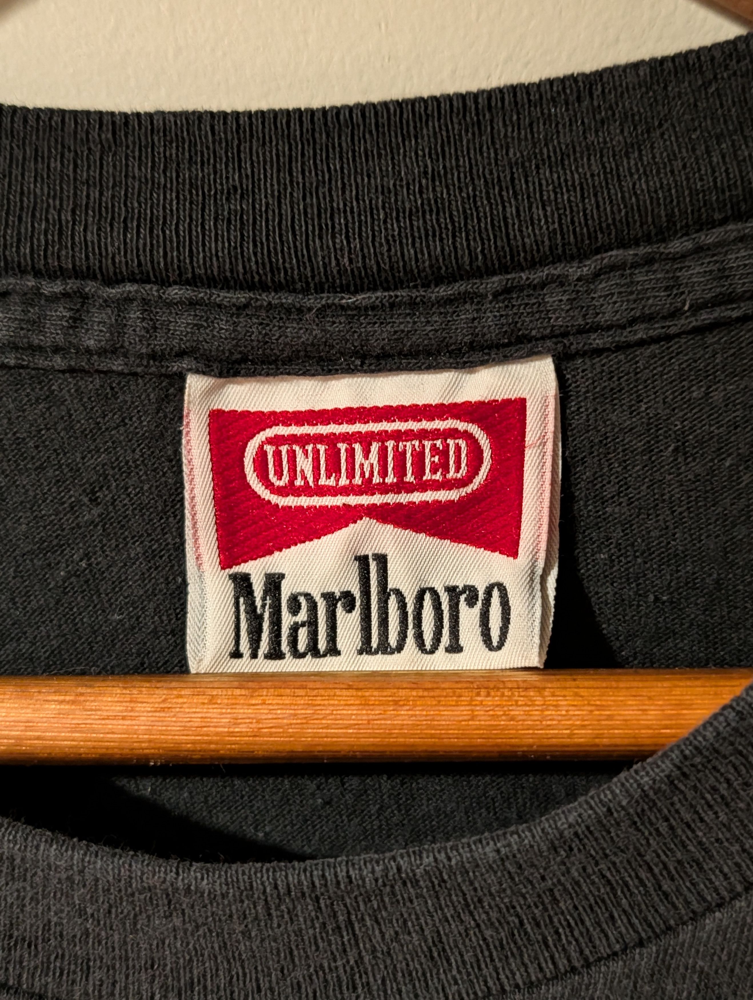 Marlboro Vintage 90s Marlboro Unlimited Train Cigarettes T-Shirt Size US XL / EU 56 / 4 - 6 Thumbnail