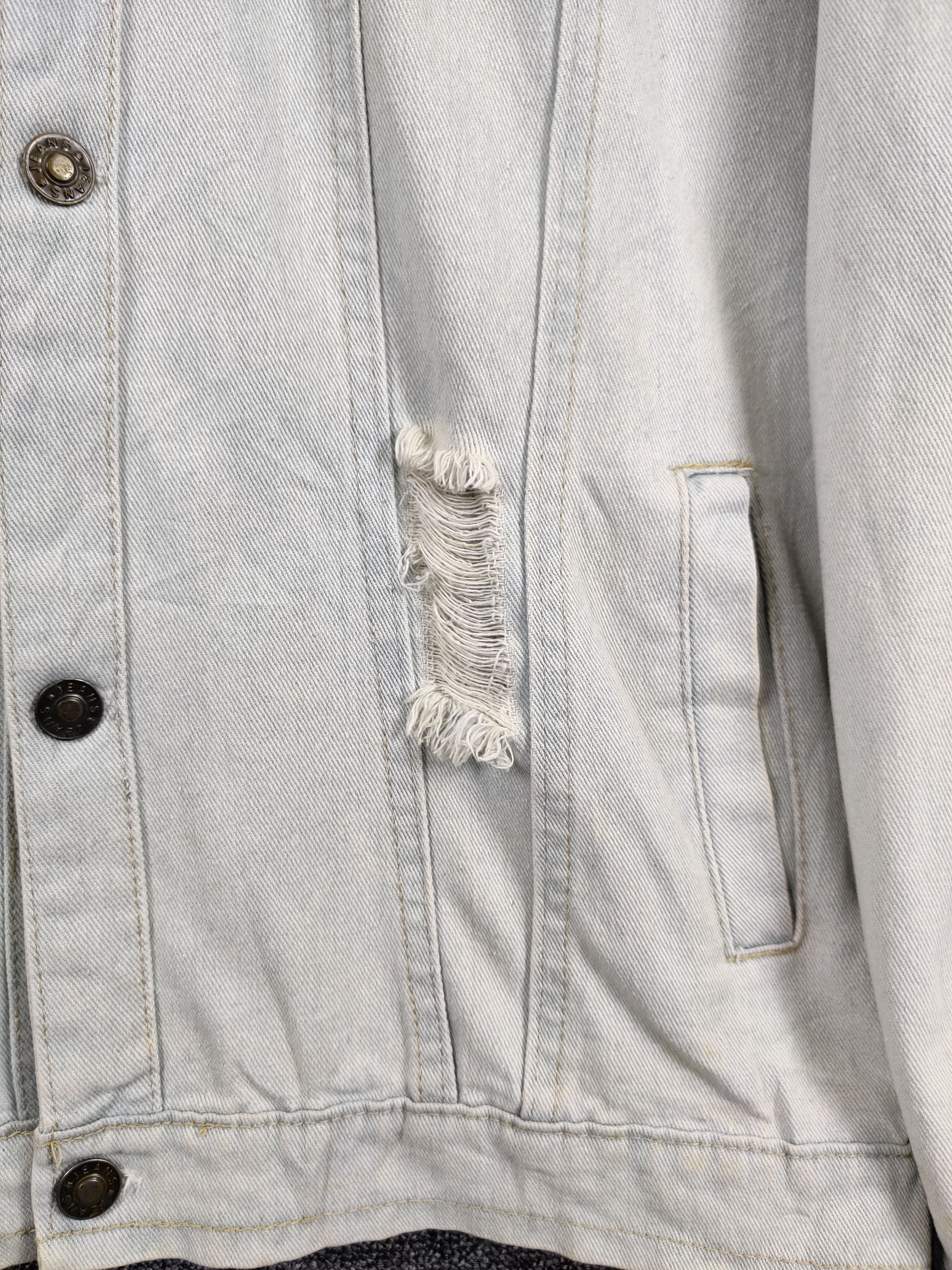 Vintage Vintage Thrashed Mettalica Distressed Denim Jacket Size US XL / EU 56 / 4 - 8 Thumbnail