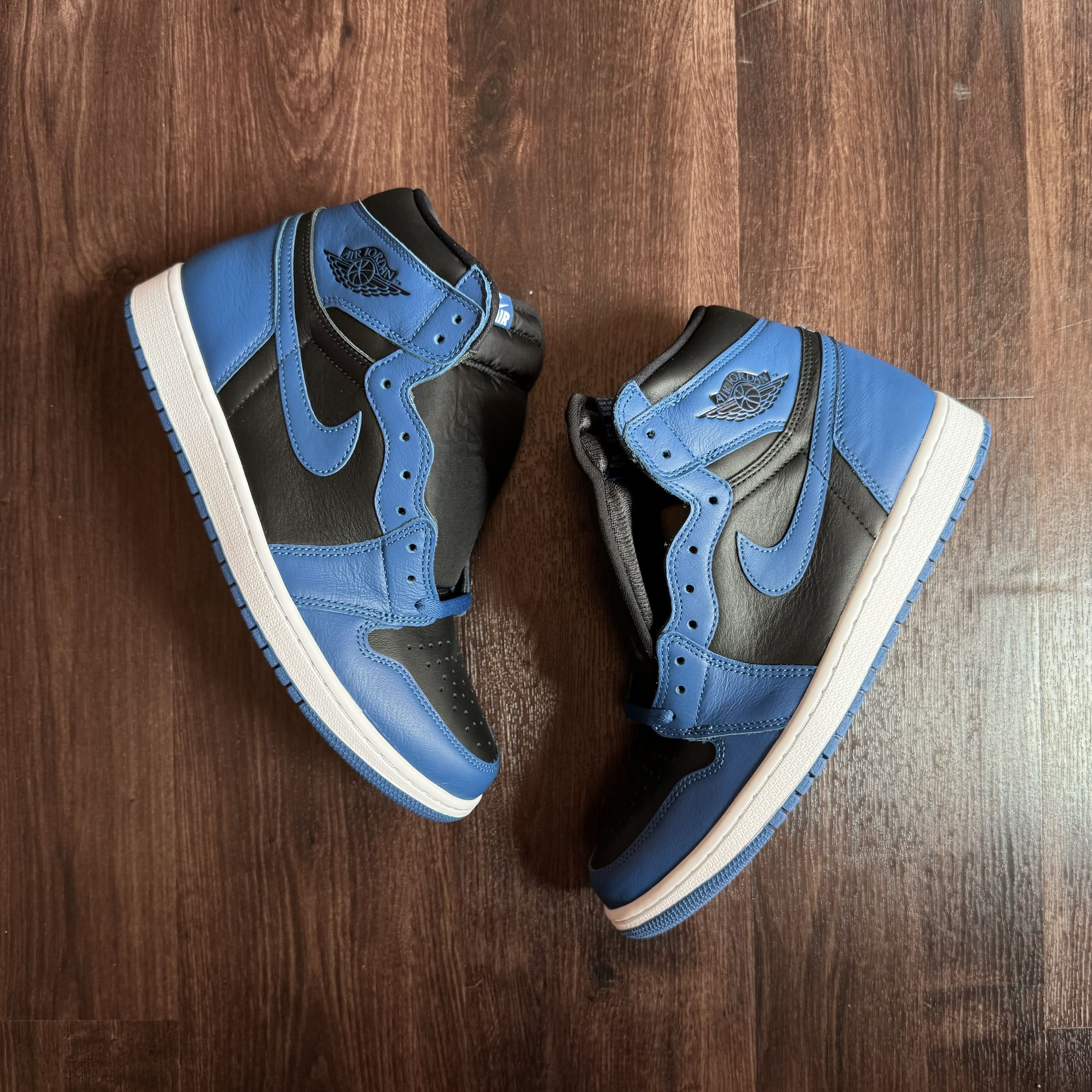Jordan Brand Air Jordan 1 Retro High OG Size US 10.5 / EU 43-44 - 1 Thumbnail
