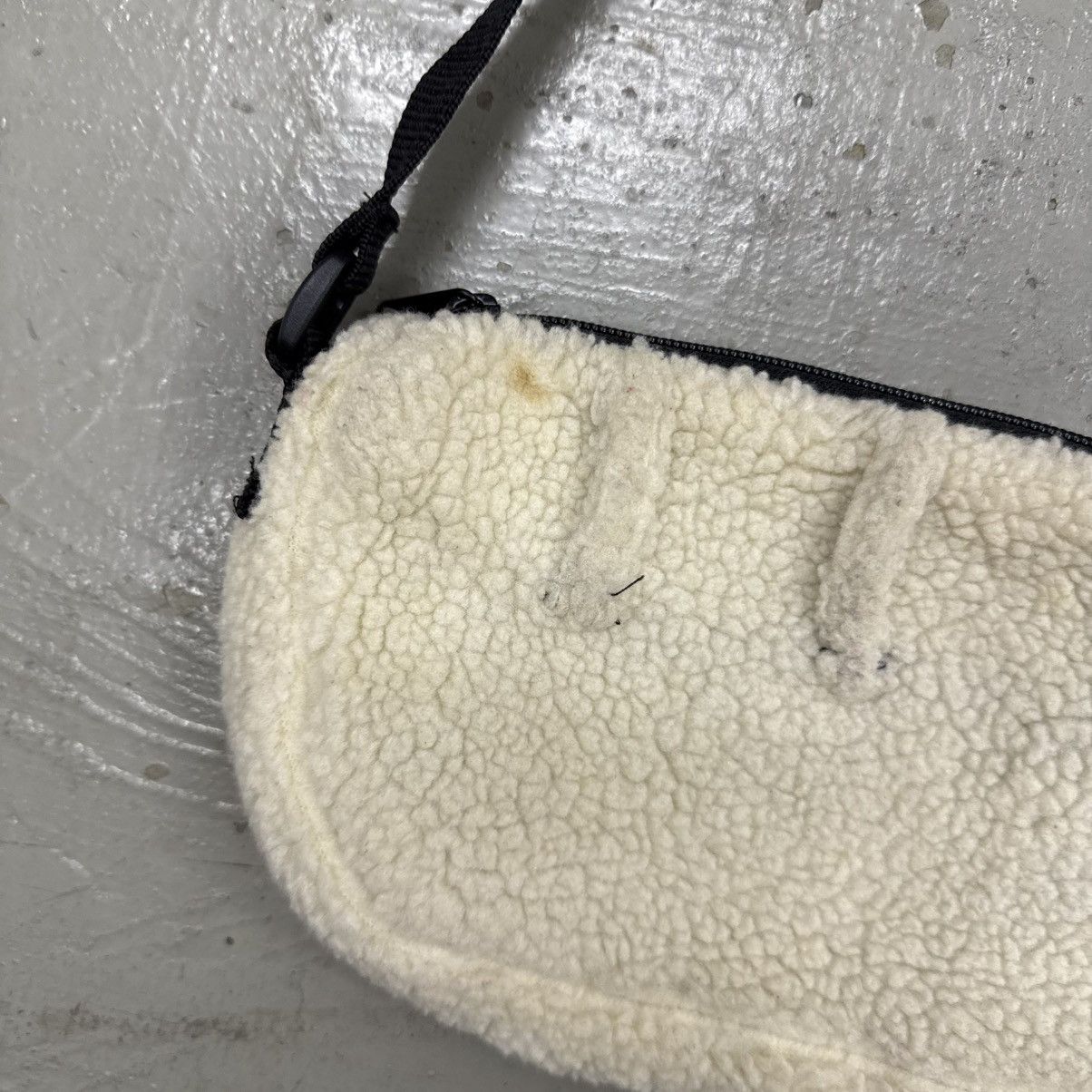 Johnson Woolen Mills JOHNSON WOOLEN MILLS HANDMADE SHERPA SLING BAG Size ONE SIZE - 5 Thumbnail