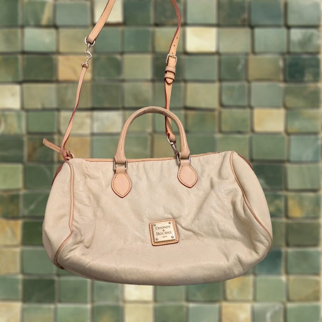 Dooney & Bourke Women’s Purse Shoulder Bag Crossbody Light Tan Leather Zipper 3p Womens Bag, Women's