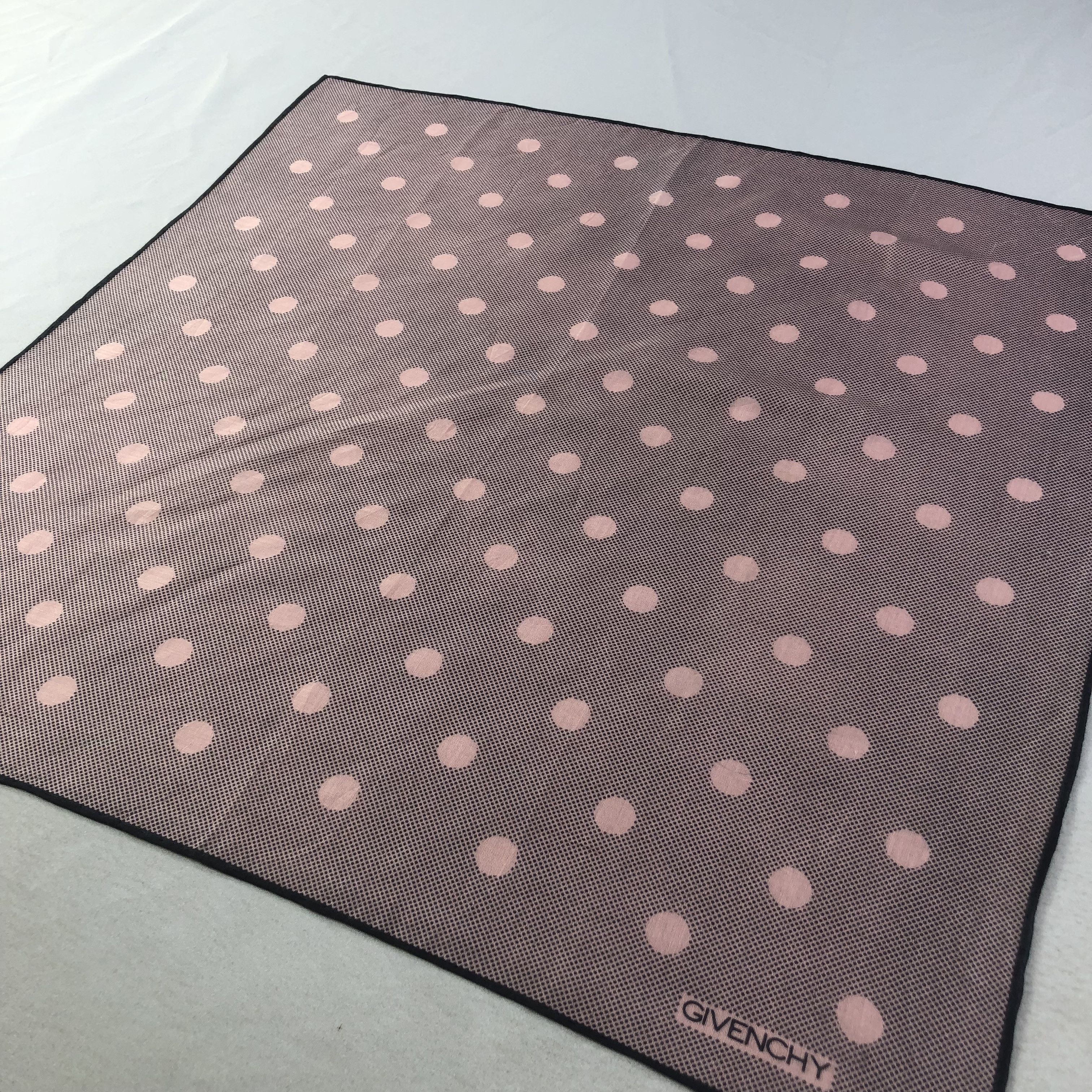 Givenchy Givenchy Hand Rolled Handkerchief Neckerchief Bandana H2296 Size ONE SIZE - 3 Thumbnail