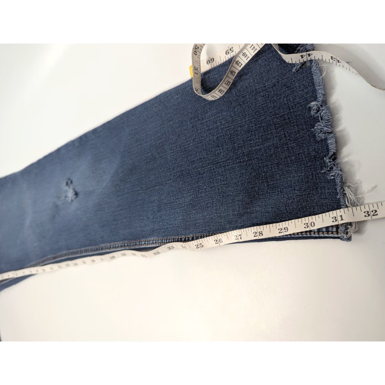 Wrangler Wrangler Jeans Women's Bootcut Denim Blue 7/8 Distressed Raw Hem Size 28" / US 6 / IT 42 - 7 Thumbnail