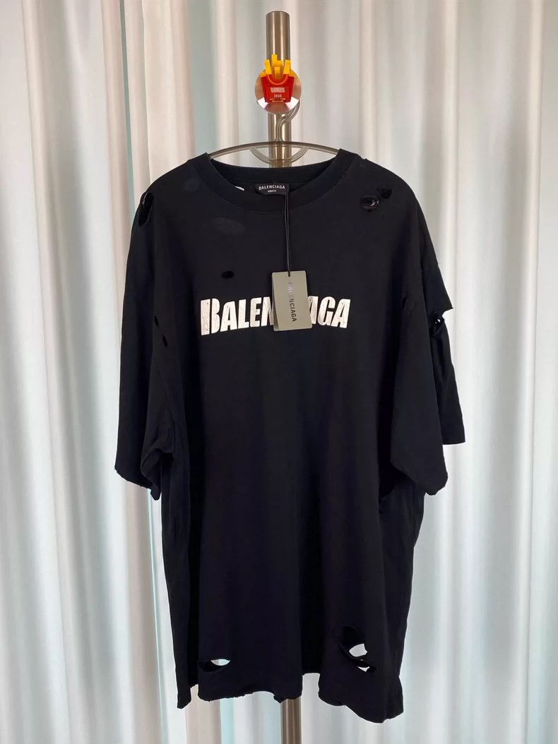 Balenciaga Balenciaga Paris Distressed Logo Short Sleeve - dmc Size US L / EU 52-54 / 3 - 1 Thumbnail