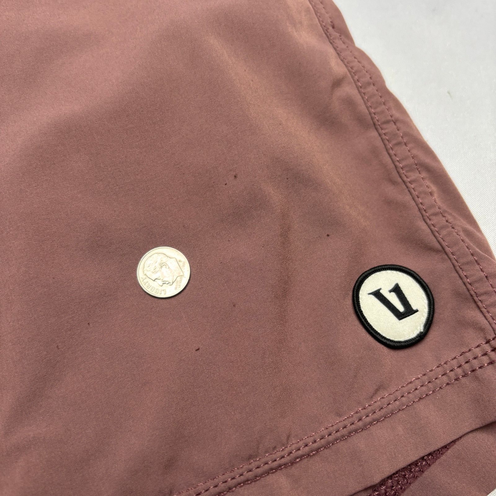 Vuori Vuori Kore 7" Athletic Shorts Men's 29 Gym Run Walk Hike Size US 29 - 6 Thumbnail