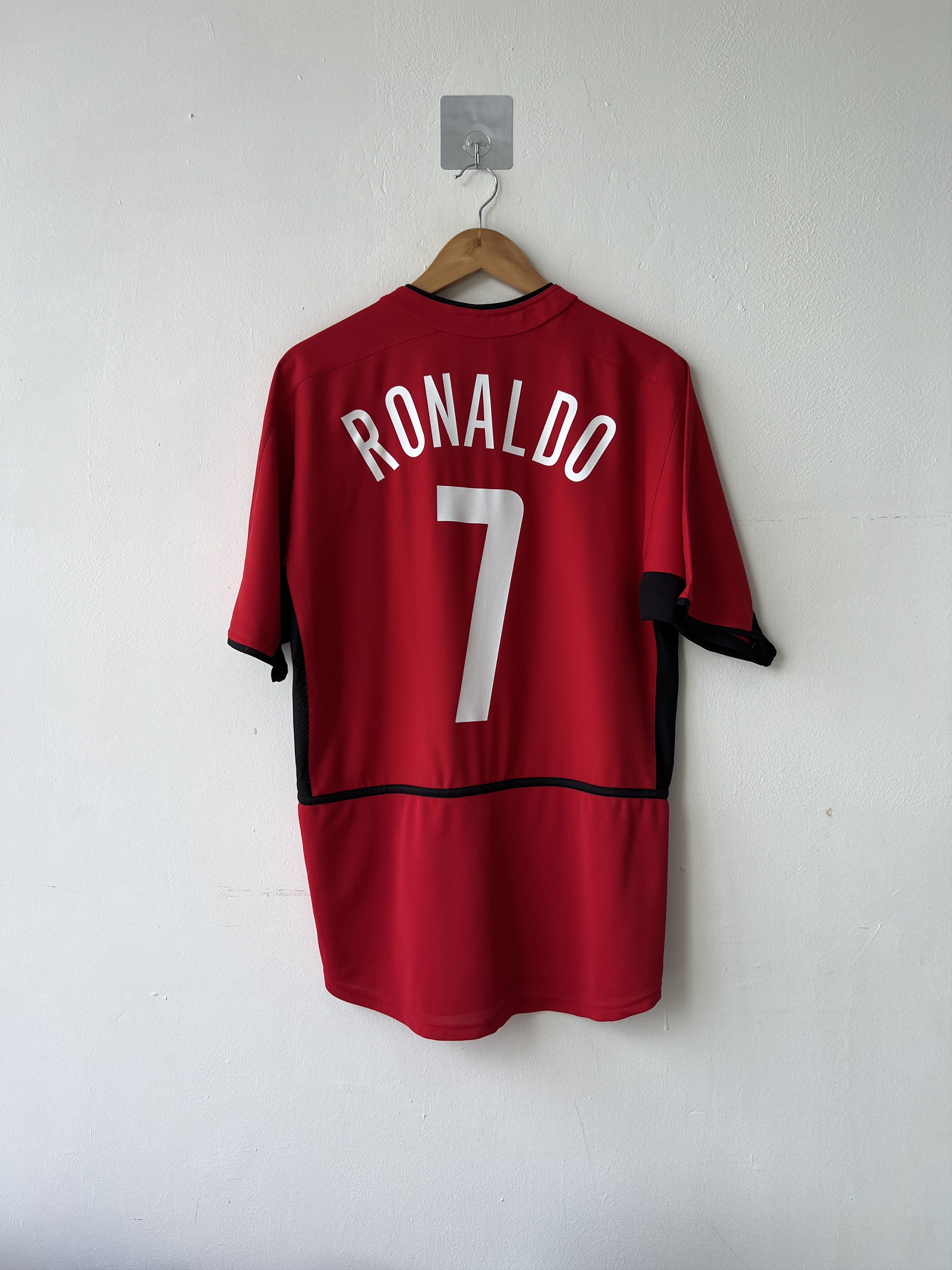 Nike (M) Manchester United 2002-04 Home Kit Ronaldo #7 Size US M / EU 48-50 / 2 - 1 Thumbnail