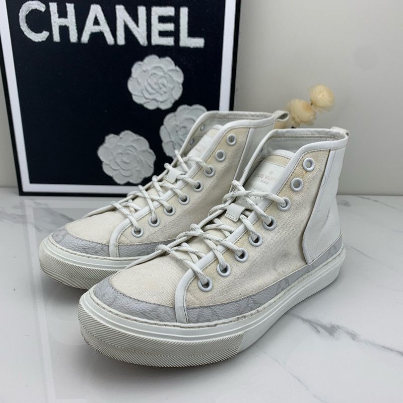 Louis Vuitton Louis Vuitton Monogram Canvas High-Top Sneakers - Size US 8 / EU 41 - 1 Thumbnail
