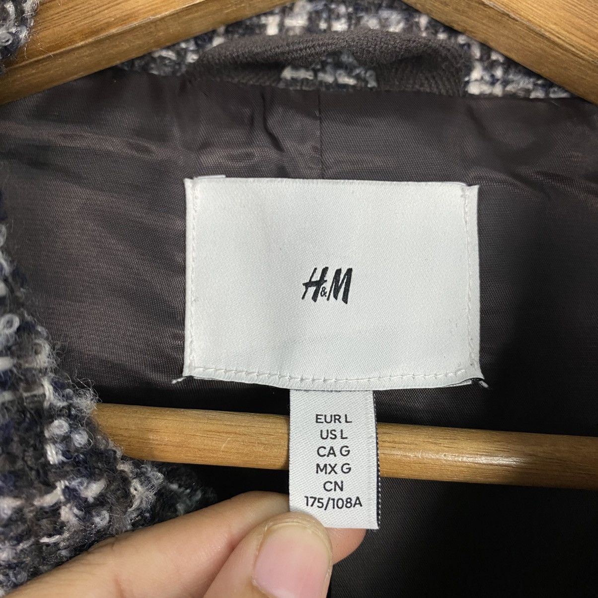 Japanese Brand Vintage Bomber Jacket Knit Design H&M Wool Issey Miyake Size US L / EU 52-54 / 3 - 19 Thumbnail