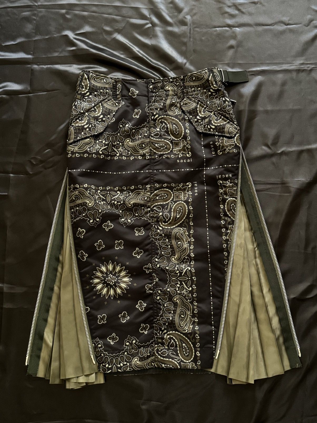 Sacai Sacai Pleated Skirt Size 34" / US 12 / IT 48 - 1 Thumbnail